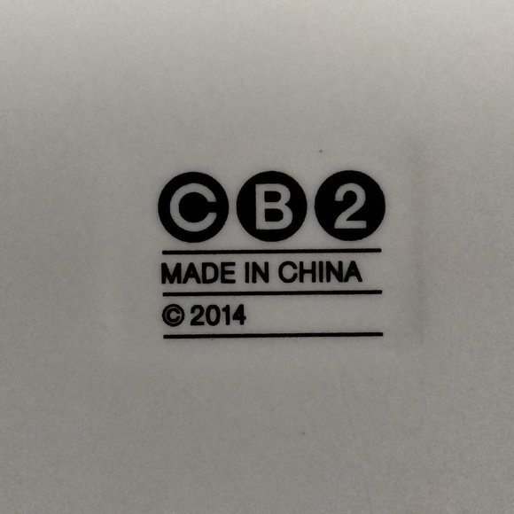 New 2014 Retired Oliver Candy Wrapper Appetizer Plate - Picture 4 of 4